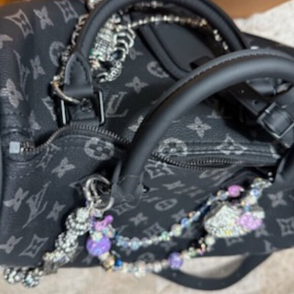 High Quality Fashion Top Handle Bag-Stunning in Gorgeous BLACK with Silver 30cm! - Picture 2 of 14